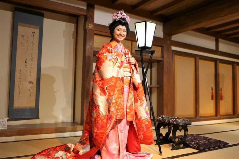 wasakura - wa sakura - wa-sakura - japon - tourisme - voyage - okayama - château noir - essayage de kimono - traditionnel