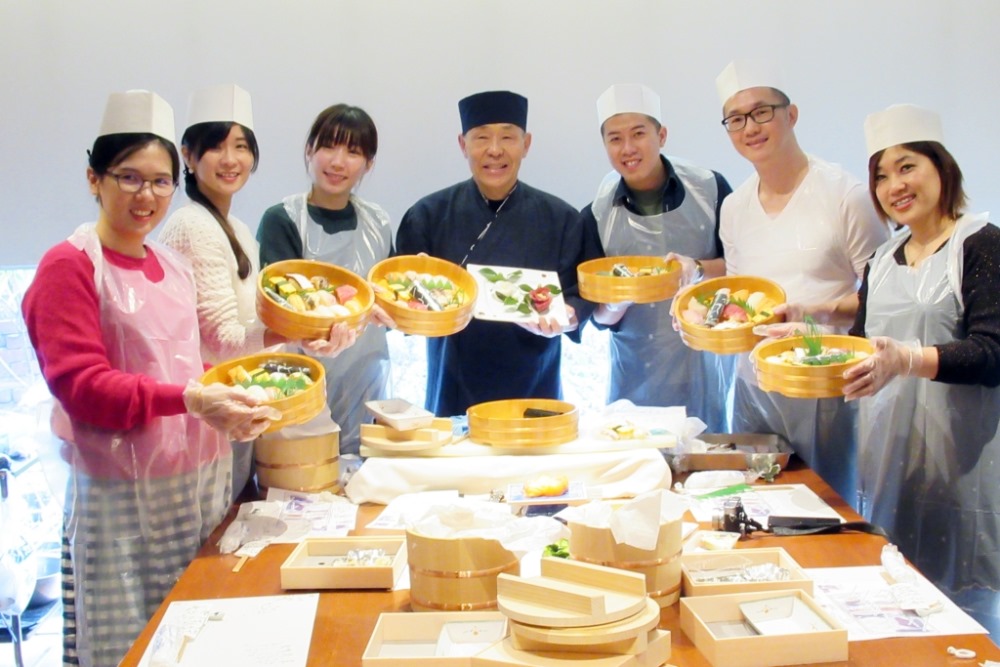 WA SAKURA - Japon - Cuisine japonaise - Atelier de sushi nigiri et « sushi caché » - Okayama