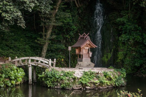 Cascade non loin du sanctuaire Izumo Taisha Shimane Japon tourisme hors des sentiers battus