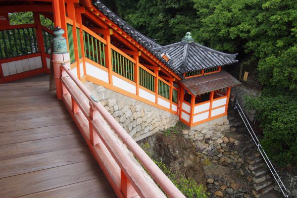 temple île abuto kannon fukuyama hiroshima japon tourisme porte bonheur héritage culturel