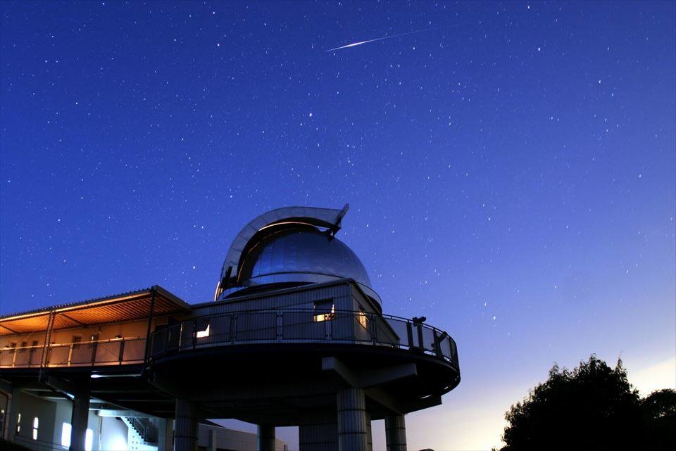 Observation des étoiles à Bisei