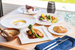 WA-SAKURA - Japon Tourisme Voyage Okayama Tamano Uno Hotel restaurant Bluno déjeuner formule menu